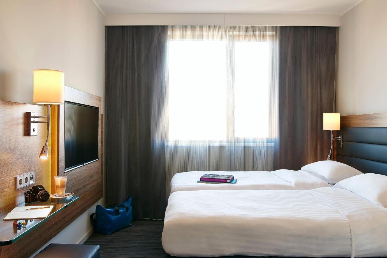 Moxy Munich Messe Hotel Aschheim Eksteriør billede
