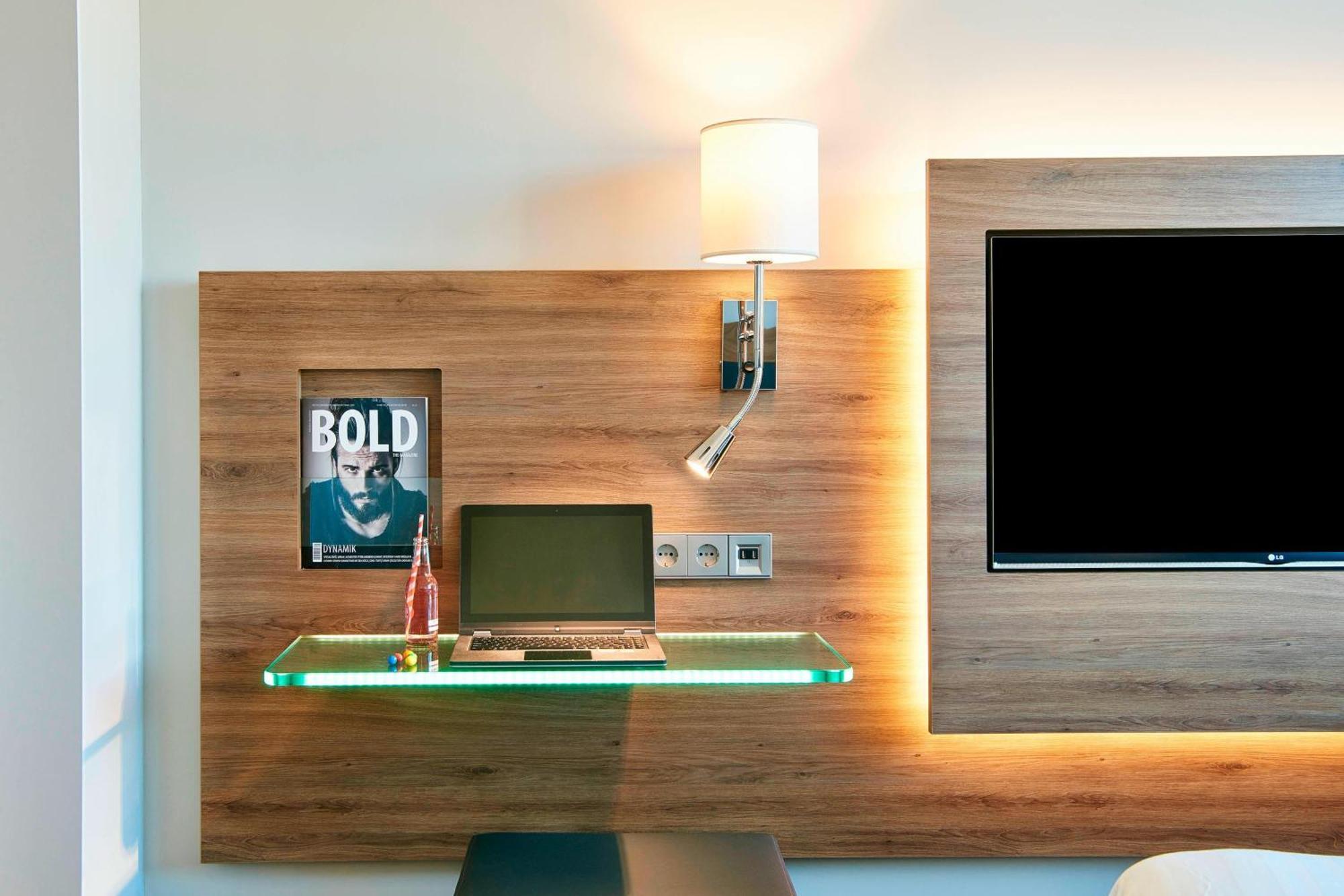 Moxy Munich Messe Hotel Aschheim Eksteriør billede