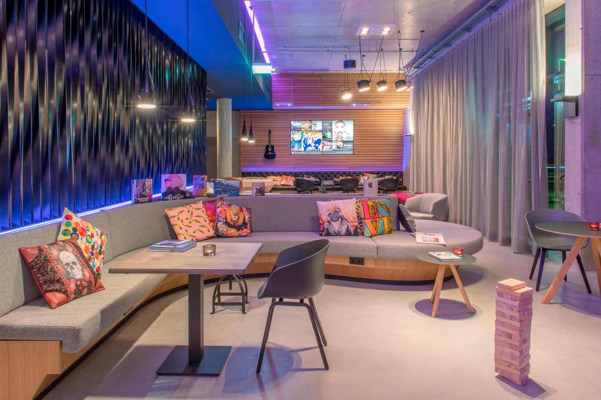 Moxy Munich Messe Hotel Aschheim Eksteriør billede